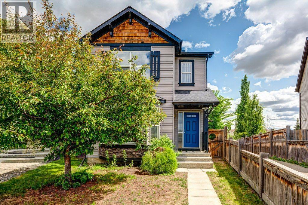 32 Autumn Ct SE, Calgary, AB T3M 0P4