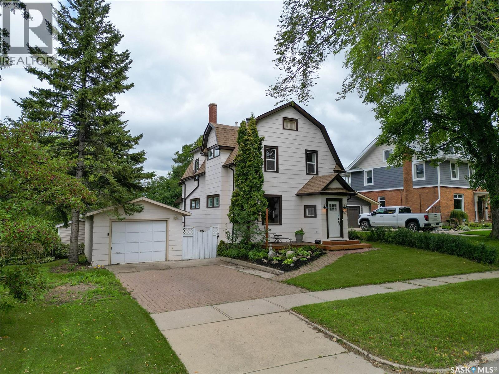 630 21 Street West, Prince Albert, SK S6V 4J7