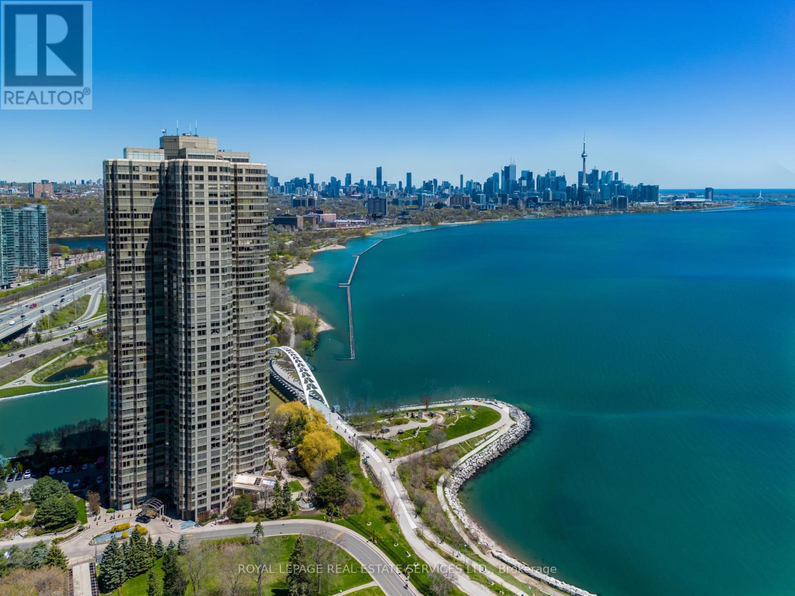 309 1 Palace Pier Ct, Toronto, ON M8V 3W9