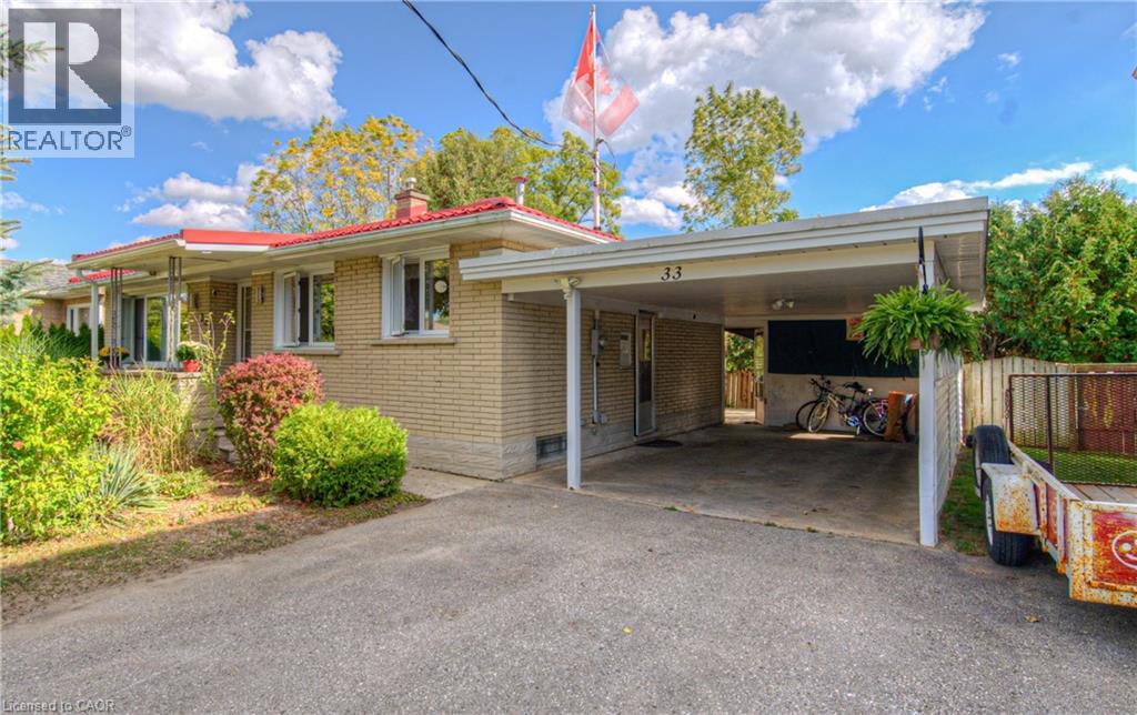 33 Donley St, Kitchener, ON N2M 3N9
