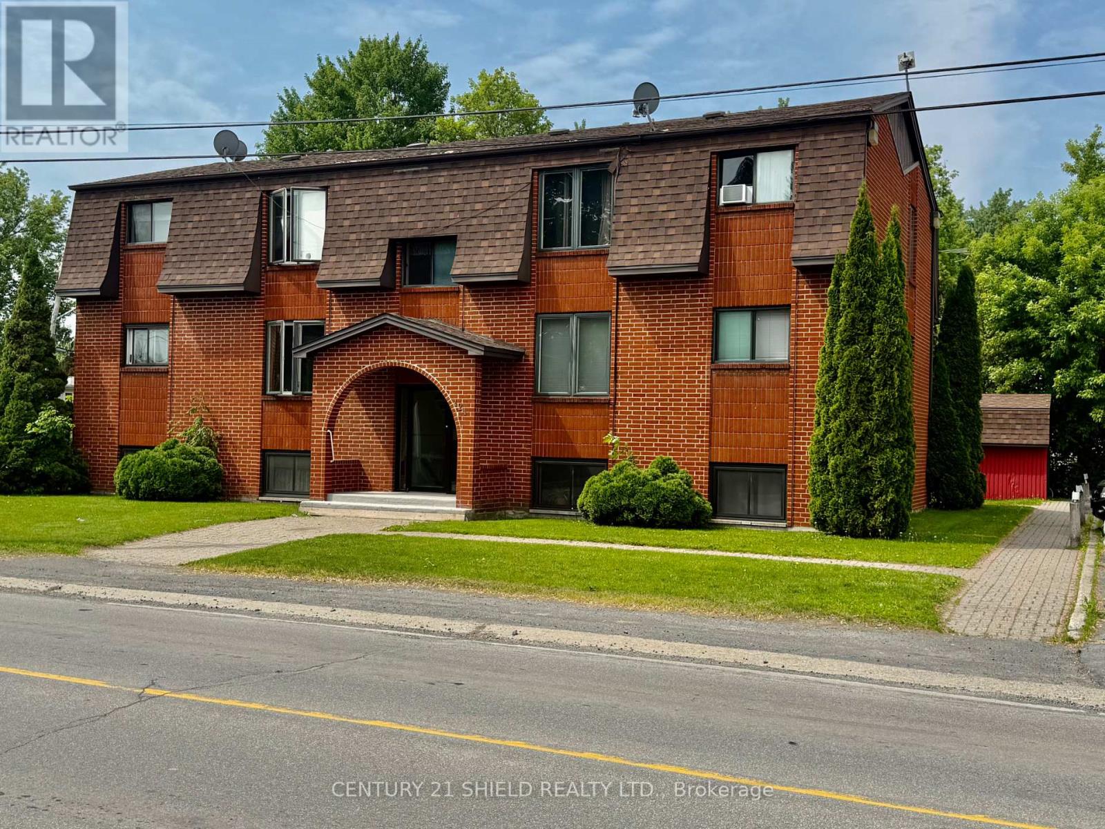 124 Military Rd N, South Glengarry, ON K0C 1N0