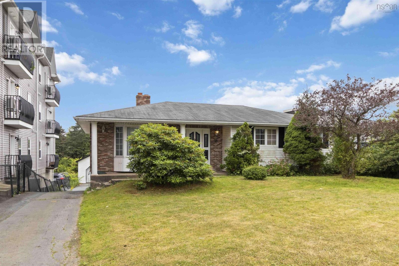 87 Cow Bay Rd, Eastern Passage, NS B3G 1A3