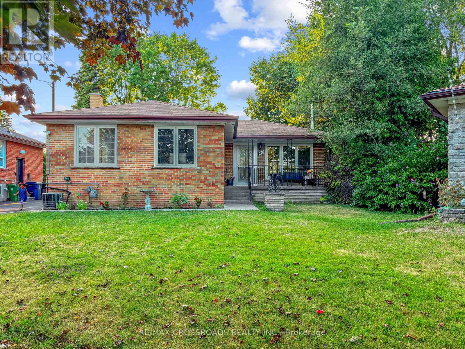 46 Ronway Cres, Toronto, ON M1J 2S2