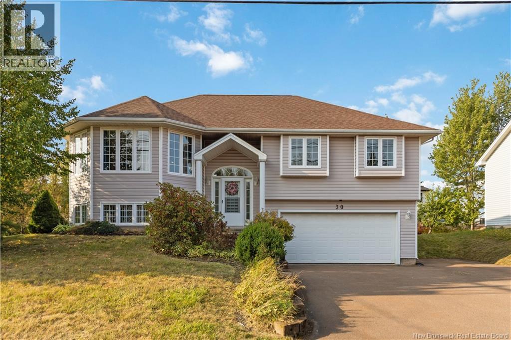 30 Pelagie St, Dieppe, NB E1A 7R7