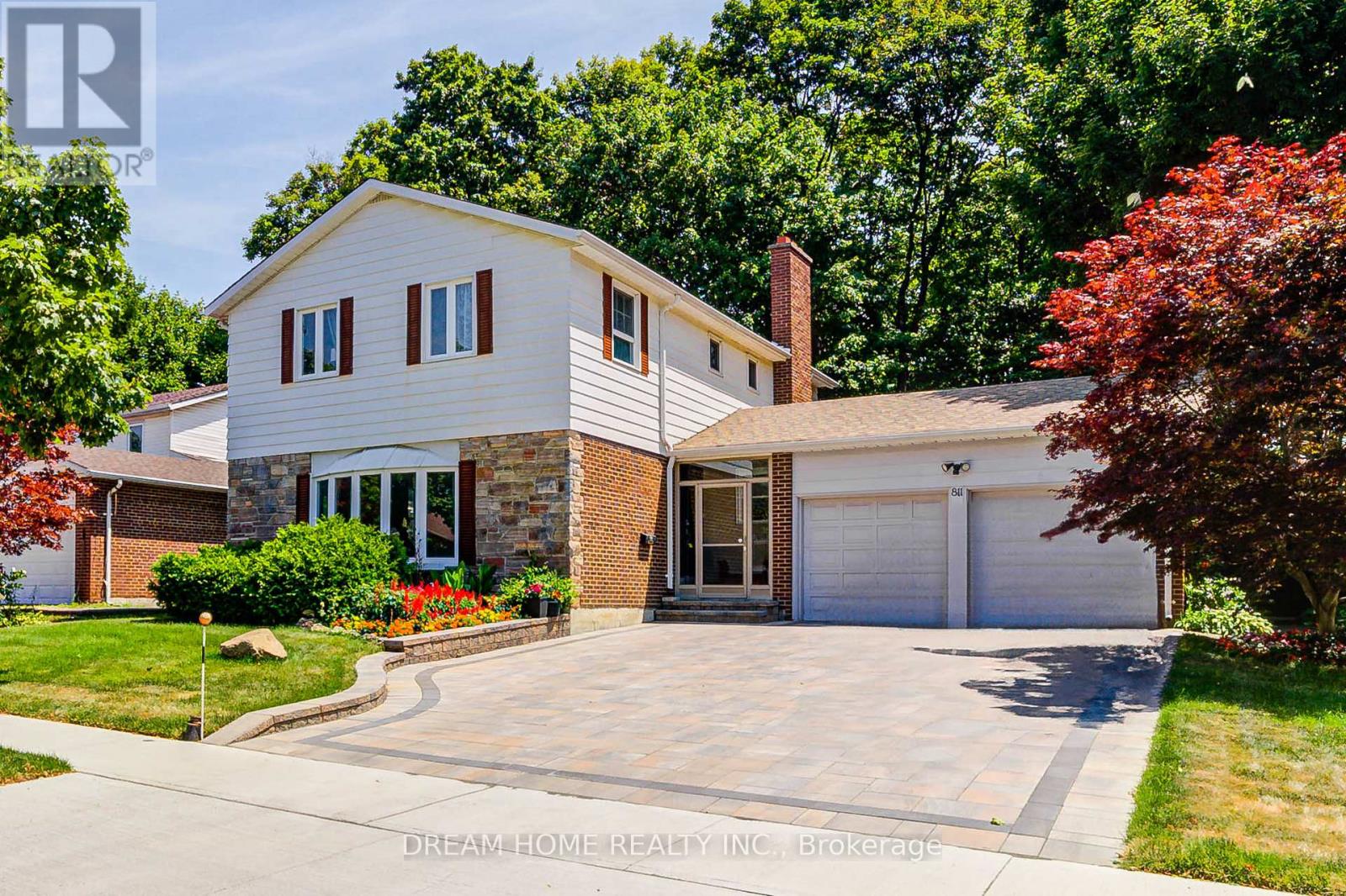 811 Huntingwood Dr, Toronto, ON M1T 2L8