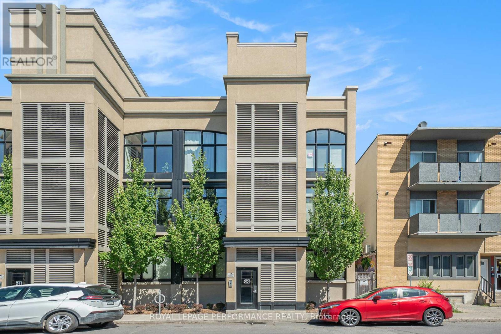 1 509 Gladstone Ave, Ottawa, ON K1R 5N9