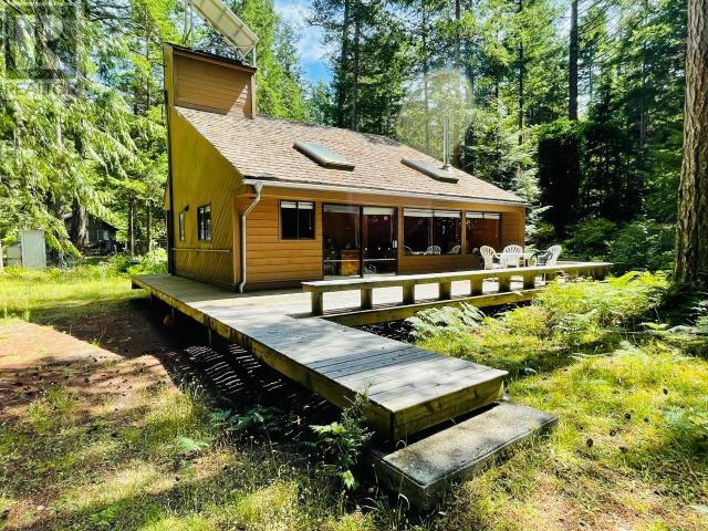 963 Spilsbury Dr, Savary Island, BC V0N 2G0