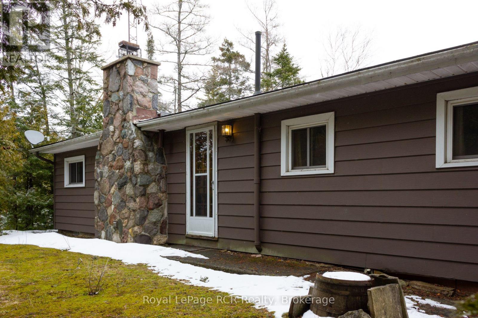 594 Warner Bay Rd, Northern Bruce Peninsula, ON N0H 2R0