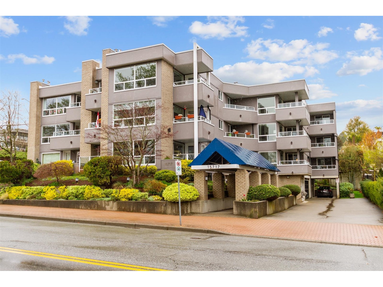 15717 Marine Drive Unit 101, White Rock, BC V4B 1E4