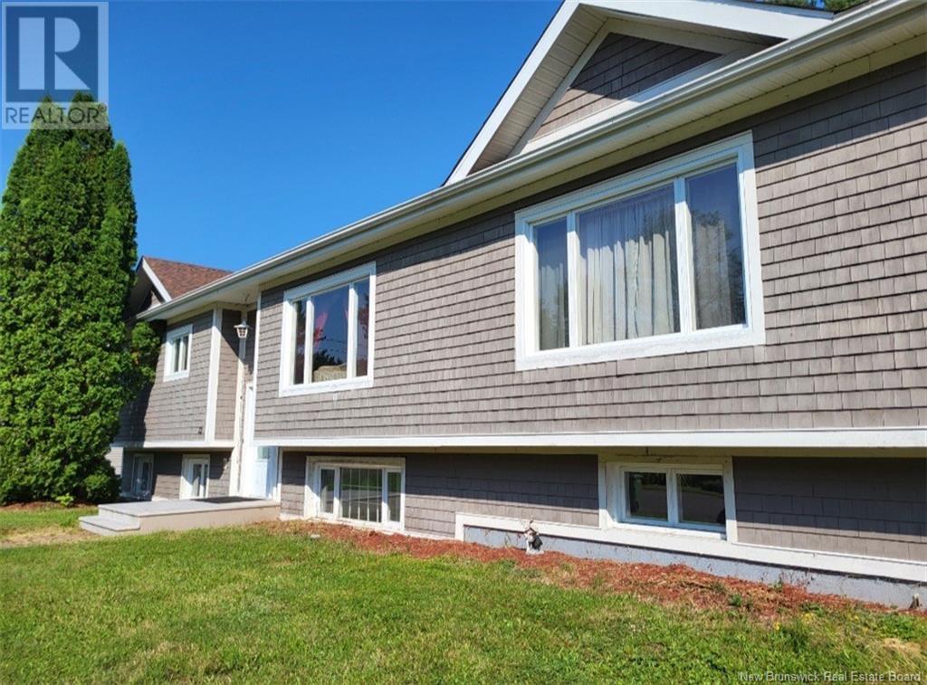 35 Des Draveurs Ave, Saint-jacques, NB E7B 1J4