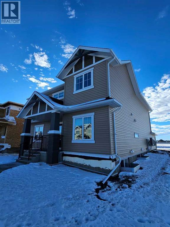 2765 Baywater Lndg SW, Airdrie, AB T4B 5K6