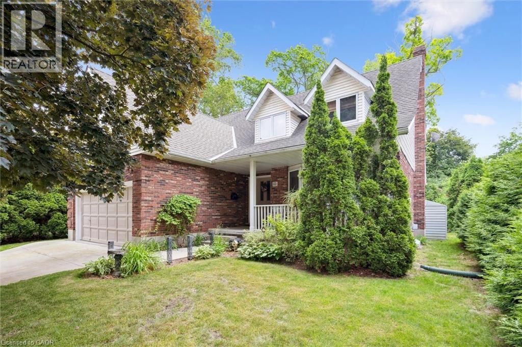 45 Applewood Cres, Cambridge, ON N1S 4K1