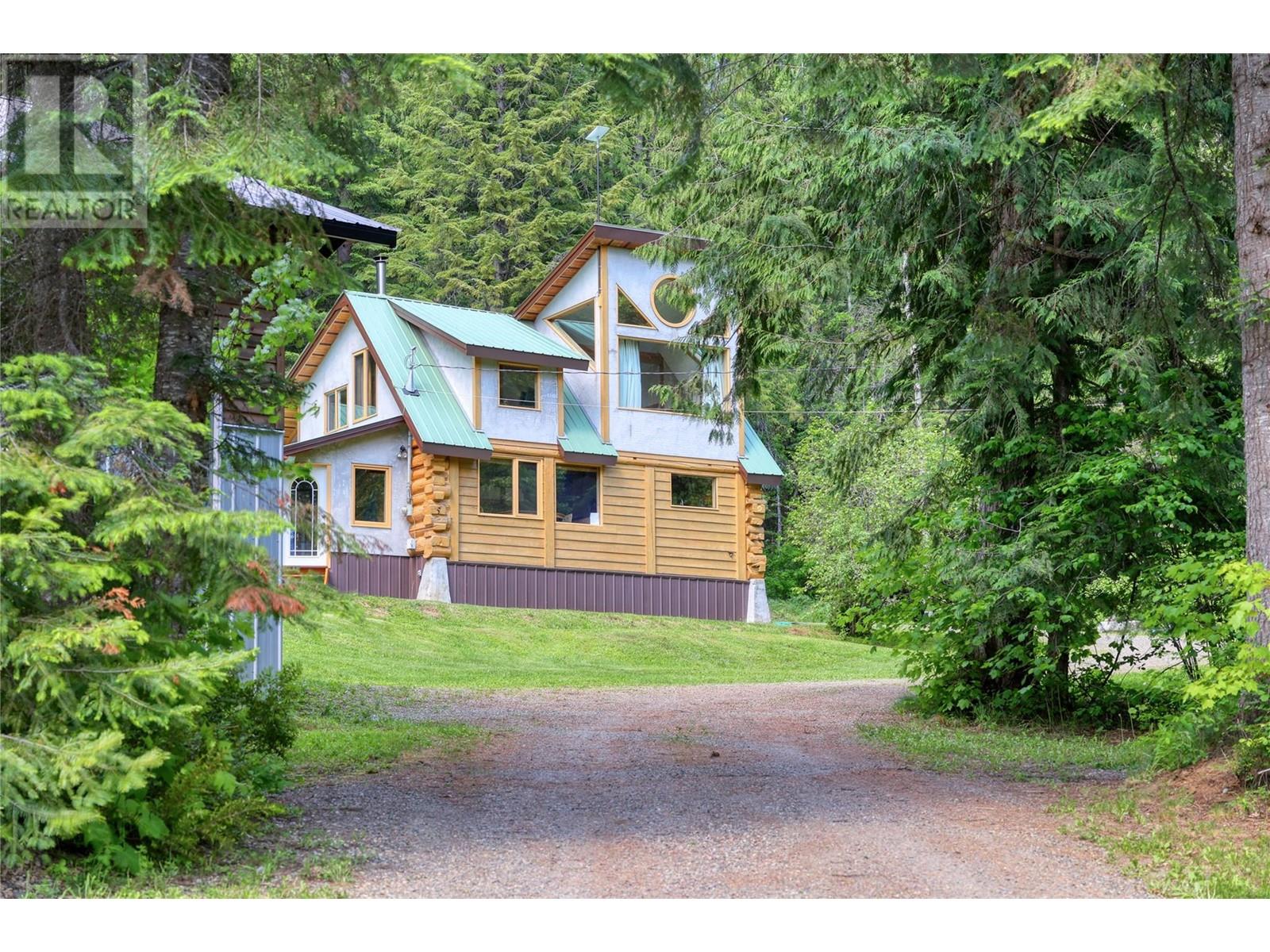 926 Wildhorse Creek Rd, Ymir, BC V0G 2K0
