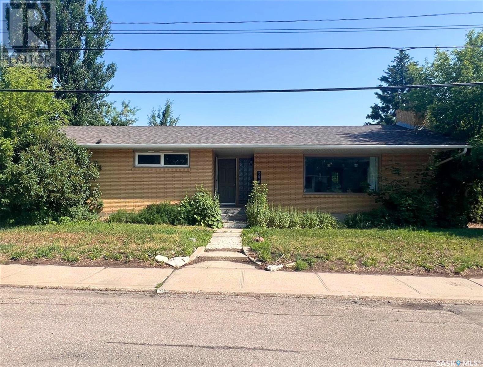 394 3rd Avenue Southeast, Swift Current, SK S9H 3K7