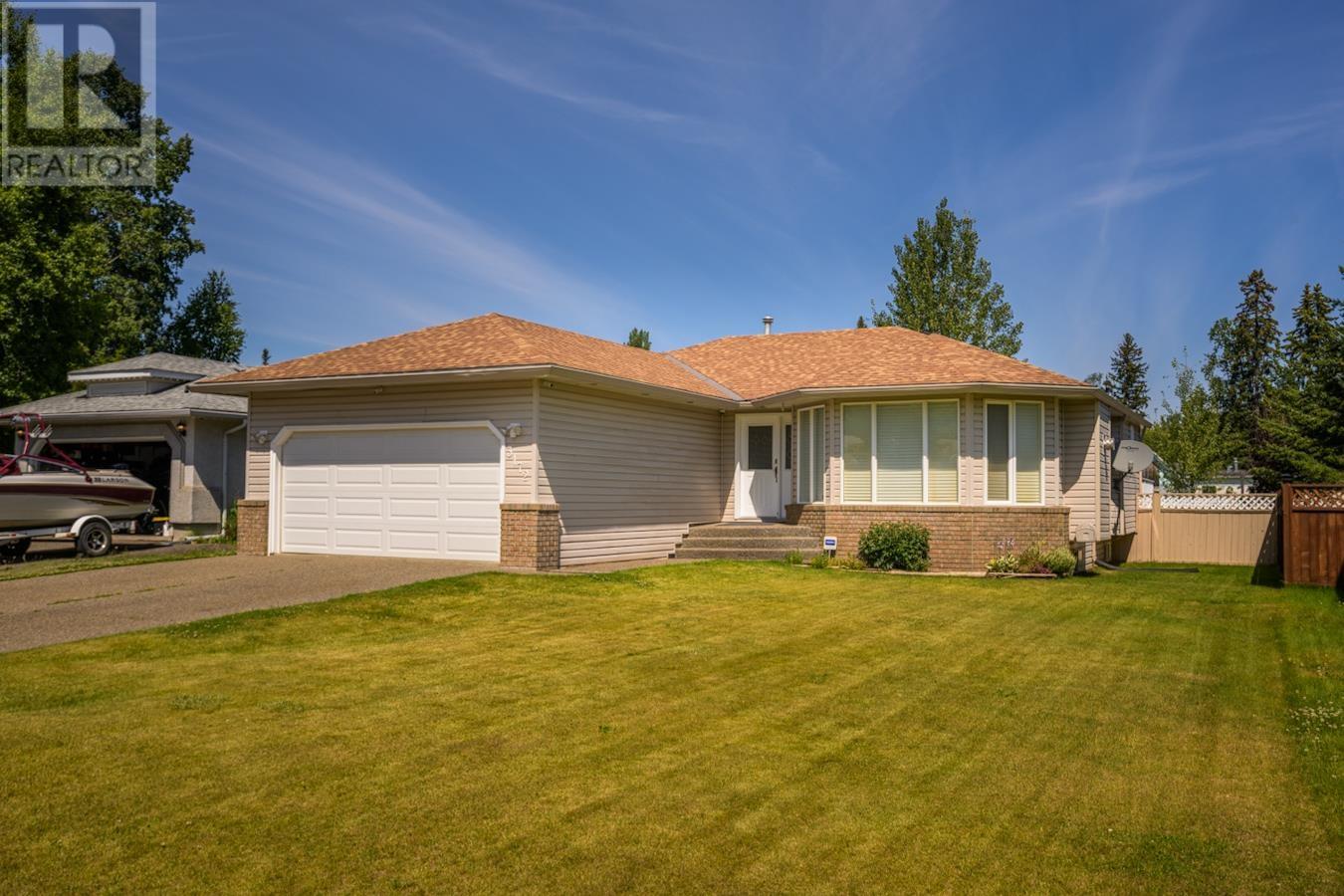 3172 Seton Pl, Prince George, BC V2K 4T7