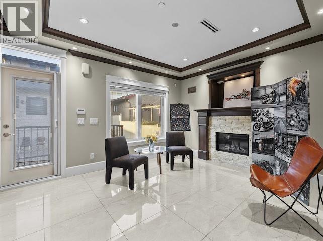 455 E 60th Ave, Vancouver, BC V5X 2A1