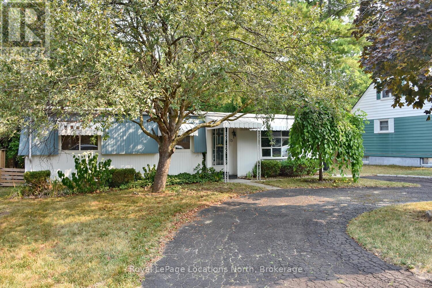 15 Fair St, Collingwood, ON L9Y 2H6