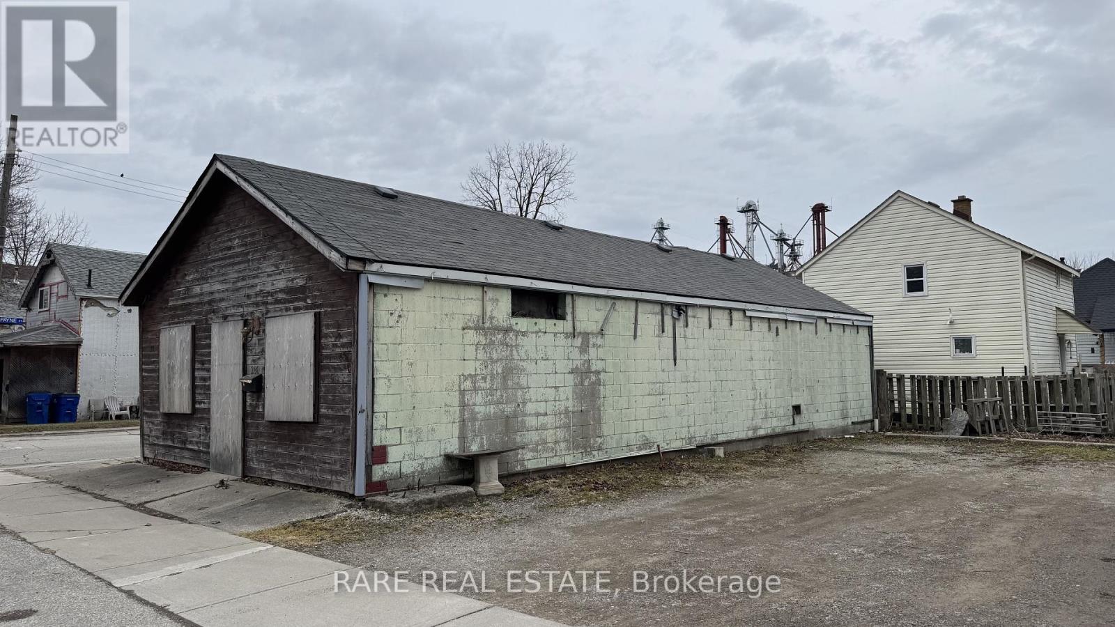 280 Park St, Chatham-Kent, ON N7M 3S3