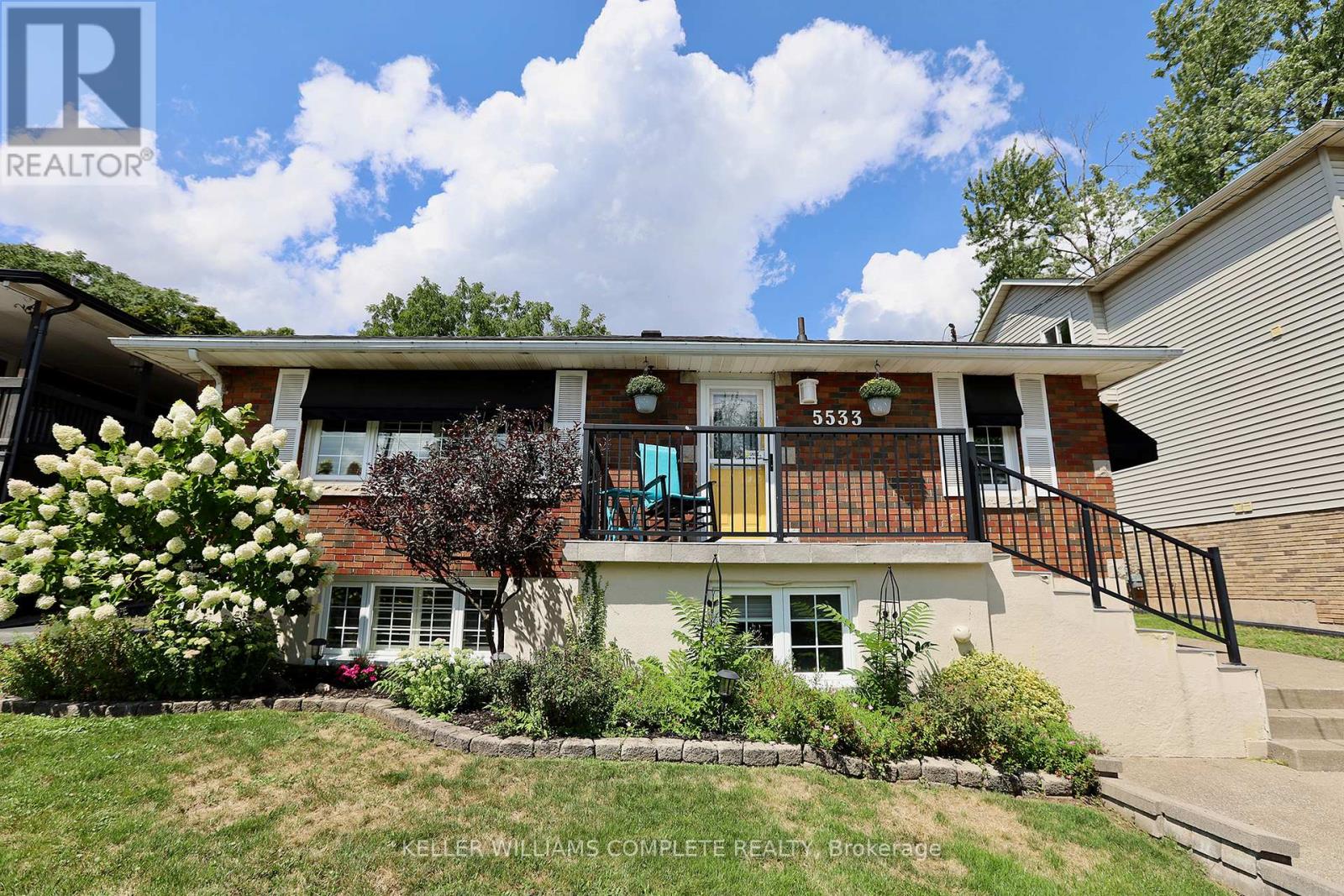 5533 Ontario Ave, Niagara Falls, ON L2E 3S4