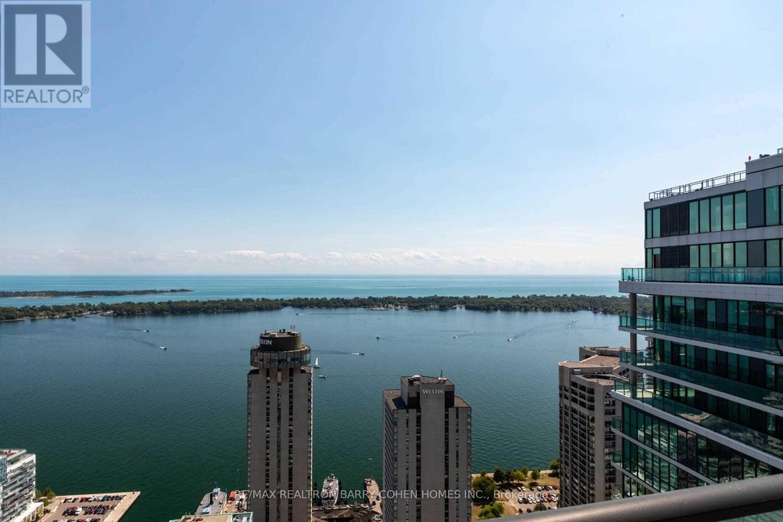 5101 16 Harbour St, Toronto, ON M5J 2Z7
