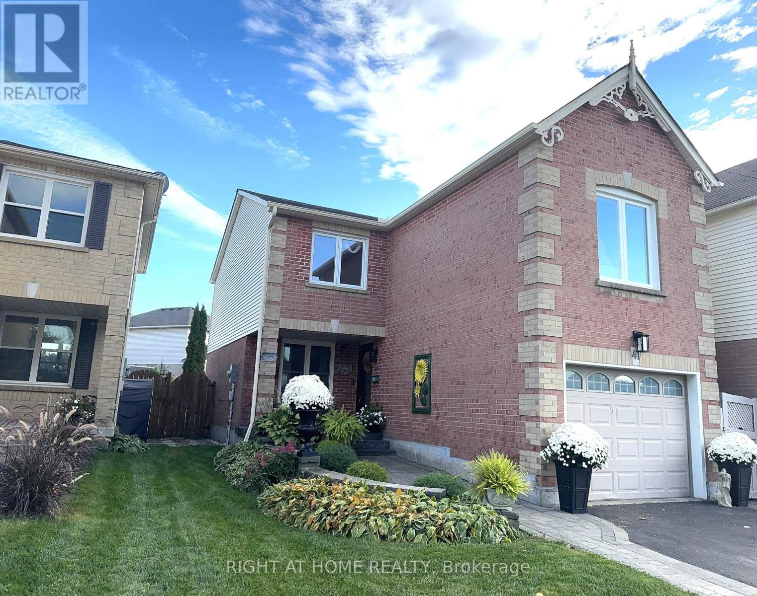 41 Yorkville Dr, Clarington, ON L1E 2A7