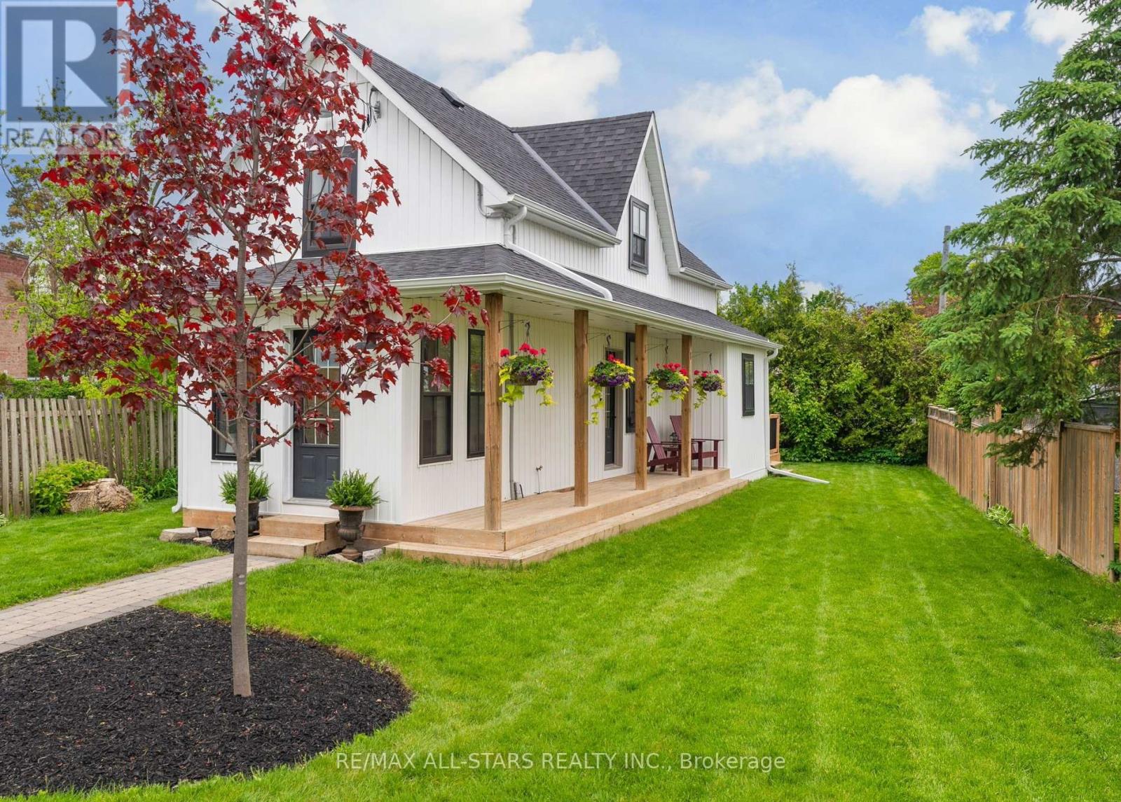 31 King St W, Uxbridge, ON L9P 1E6
