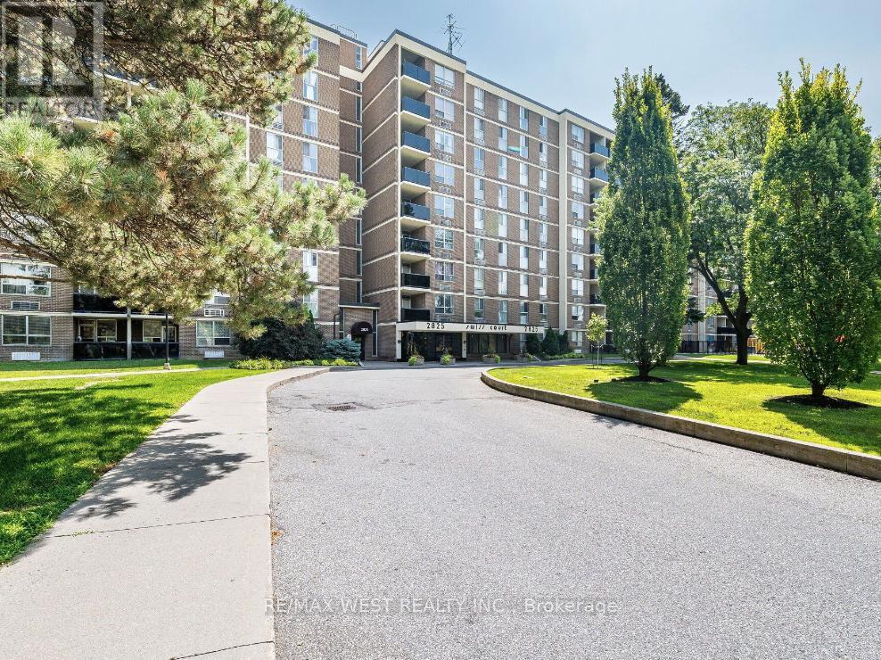 102 2825 Islington Ave, Toronto, ON M9L 2K1