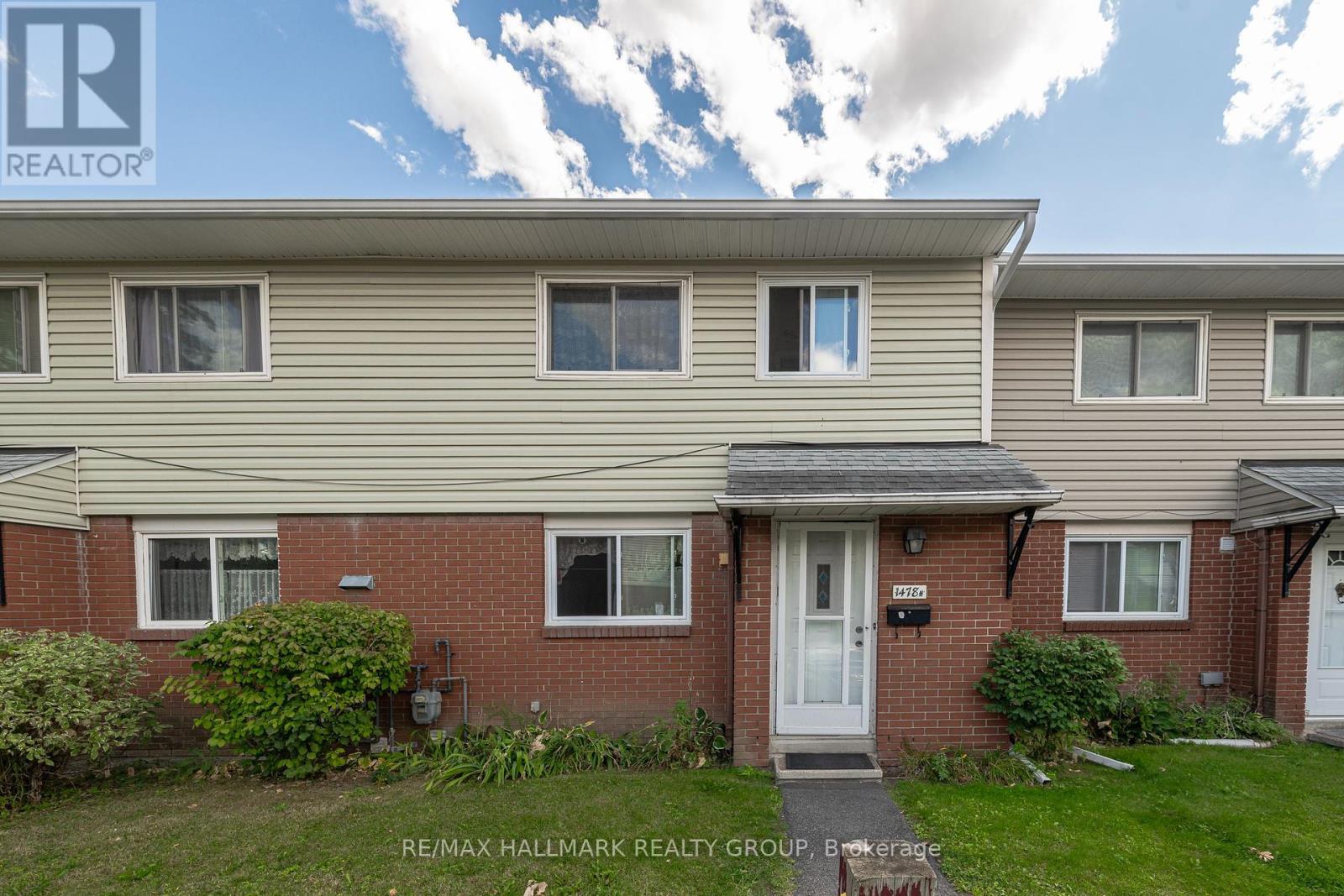 1478 H Heatherington Rd, Ottawa, ON K1V 6S1
