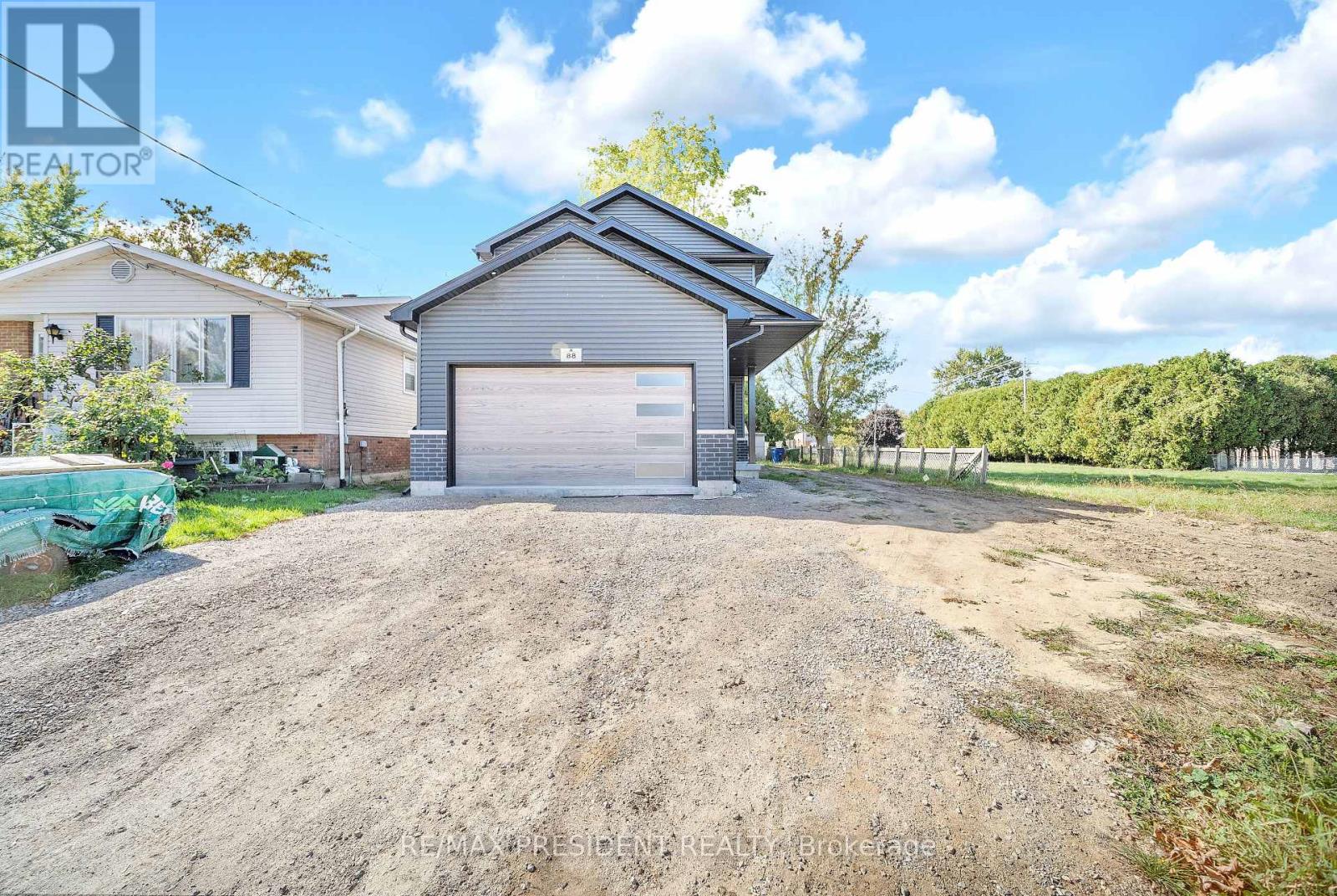 88 Oneil St, Chatham-kent, ON N7M 3A3