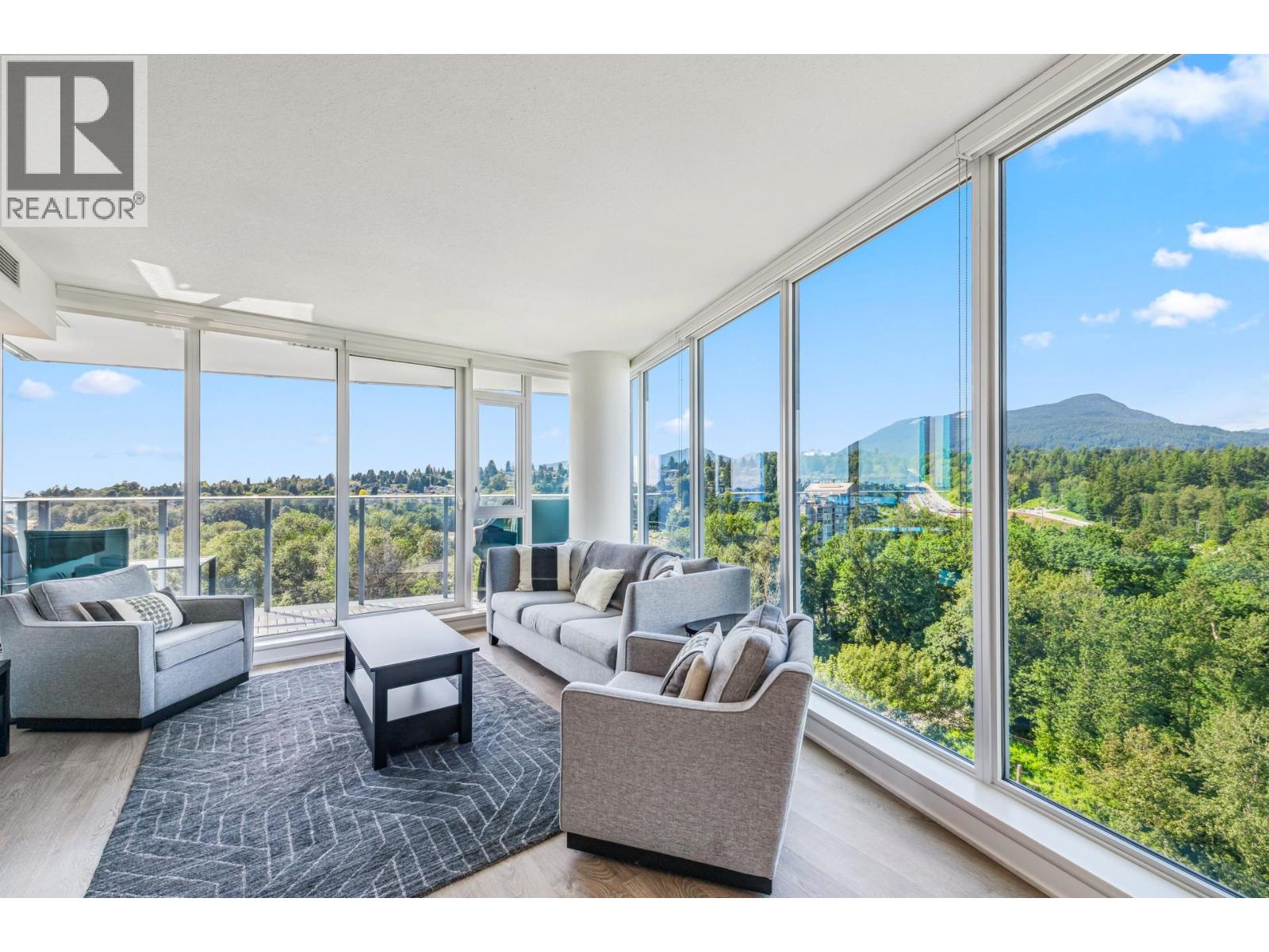 1401 Hunter Street Unit 1707, North Vancouver, BC V7J 0E2