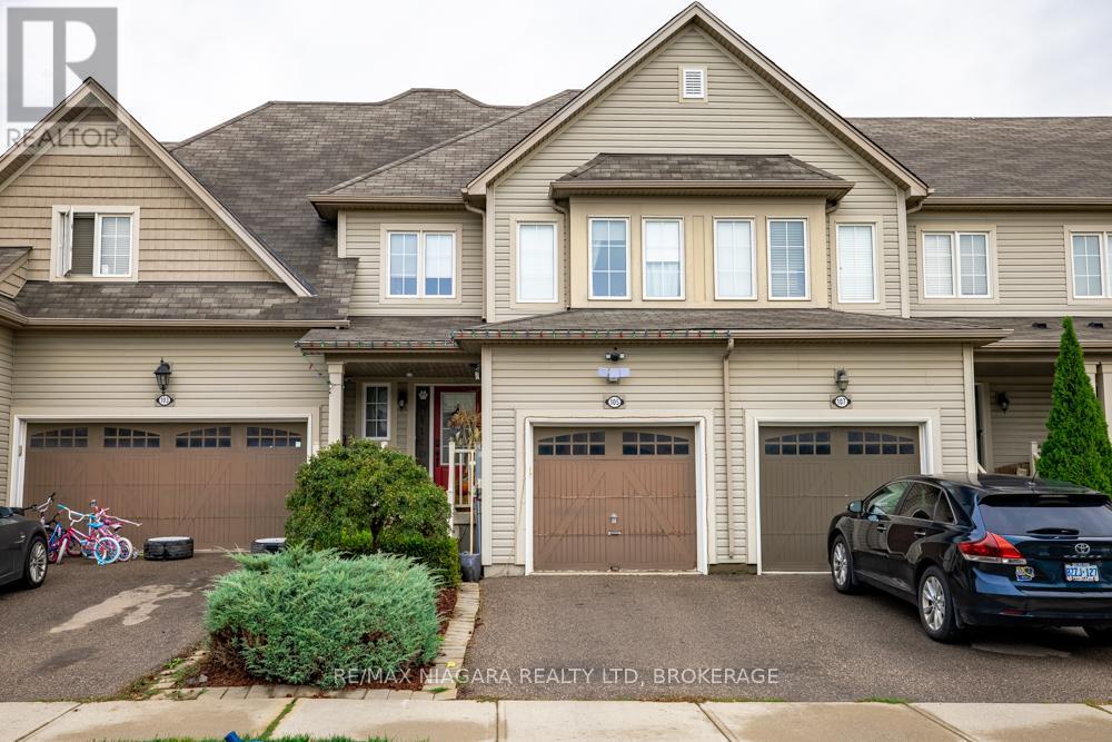 105 Bisset Ave, Brantford, ON N3T 0H4