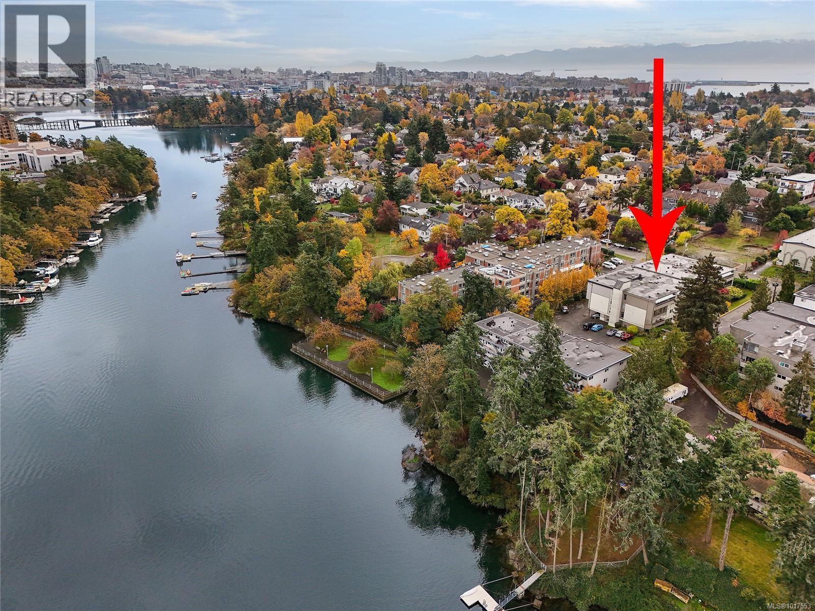 955 Dingley Dell Unit 208, Esquimalt, BC V9A 5R6