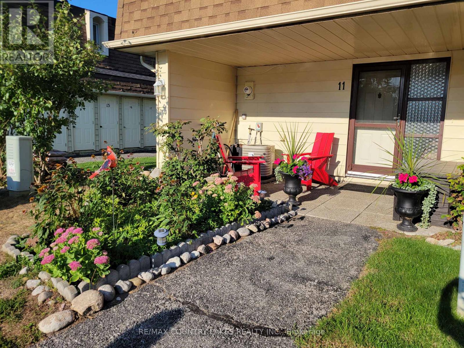11 4 Paradise Blvd, Ramara, ON L0K 1B0