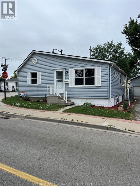 147 Park St, Amherstburg, ON N9V 1N9