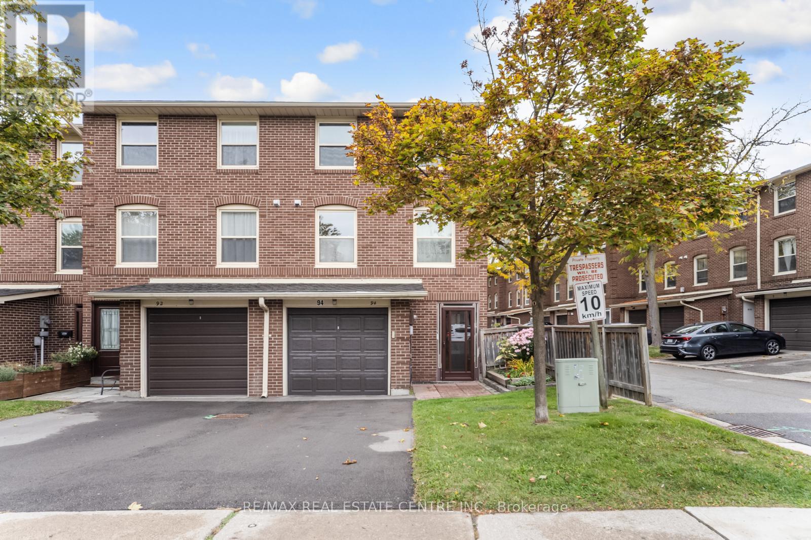 24 94 Edenborough Dr, Brampton, ON L6T 3A5