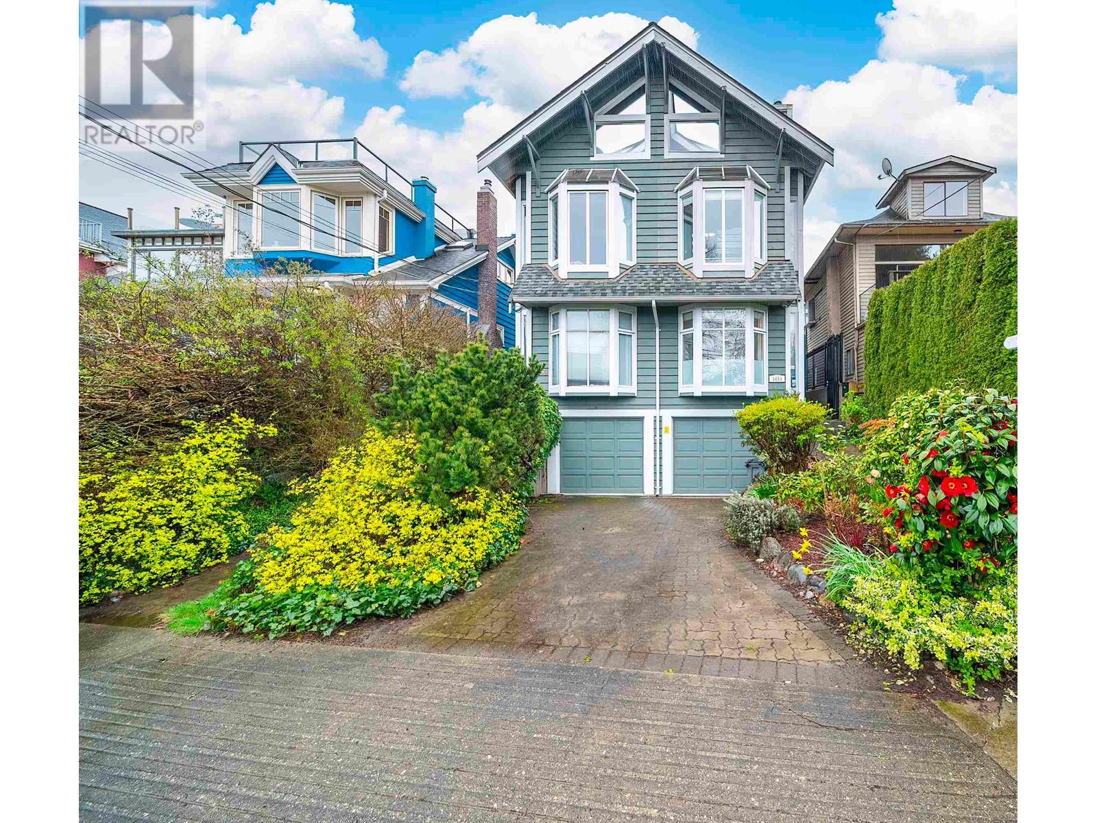 3458 Point Grey Rd, Vancouver, BC V6R 1A5