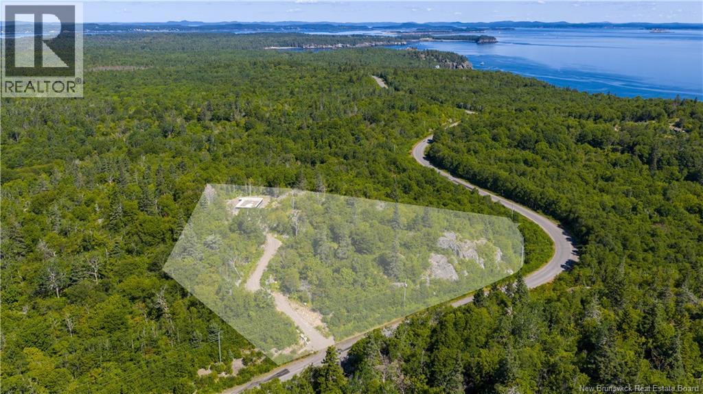 643 Fundy Dr, Wilsons Beach, NB E5E 1Y7
