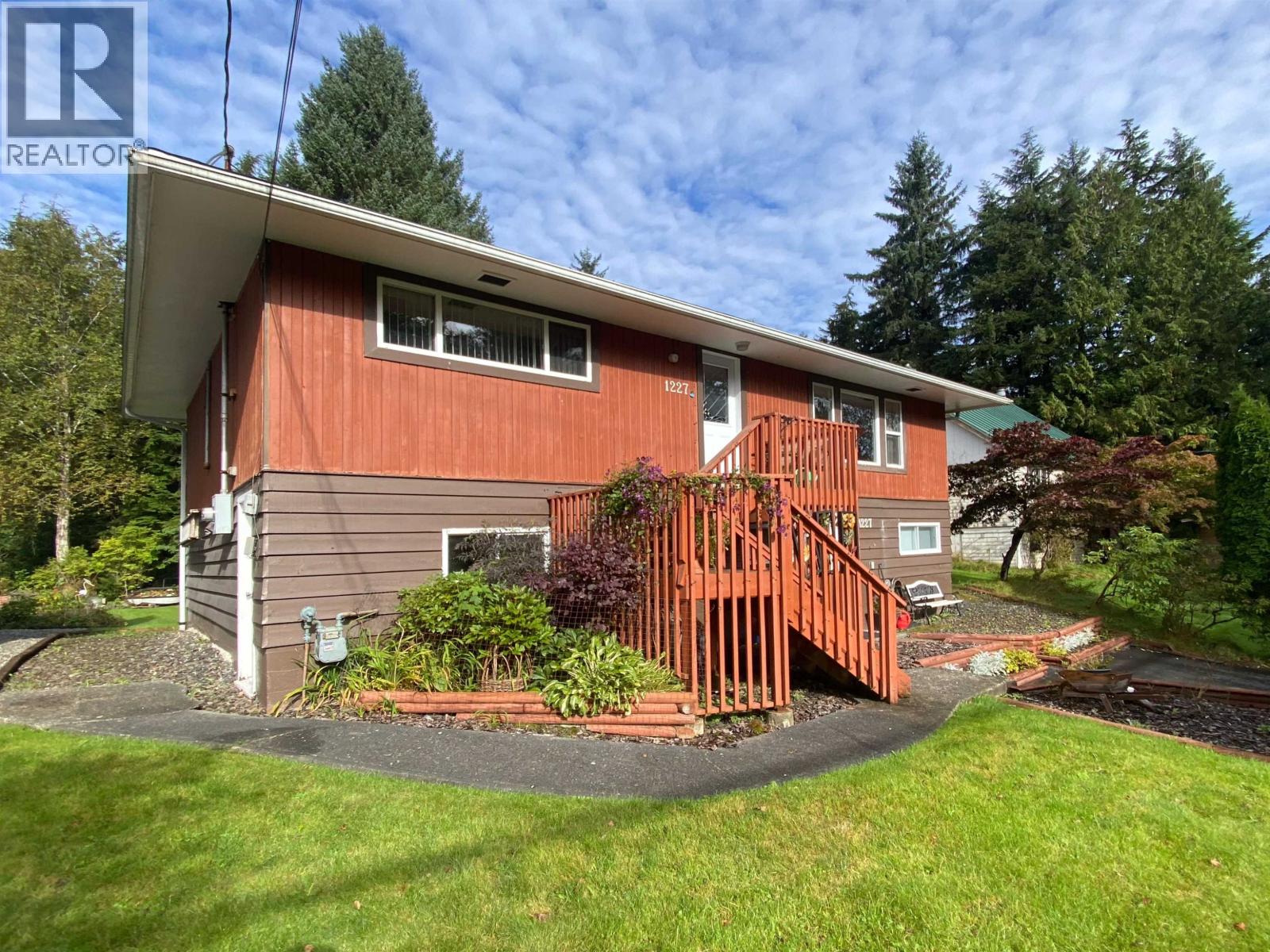 1227 E 11th Ave, Prince Rupert, BC V8J 2X2