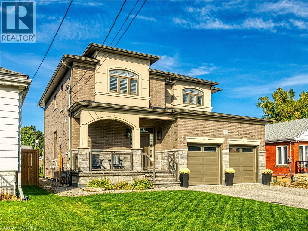 18 David Ave, Hamilton, ON L9A 3V1