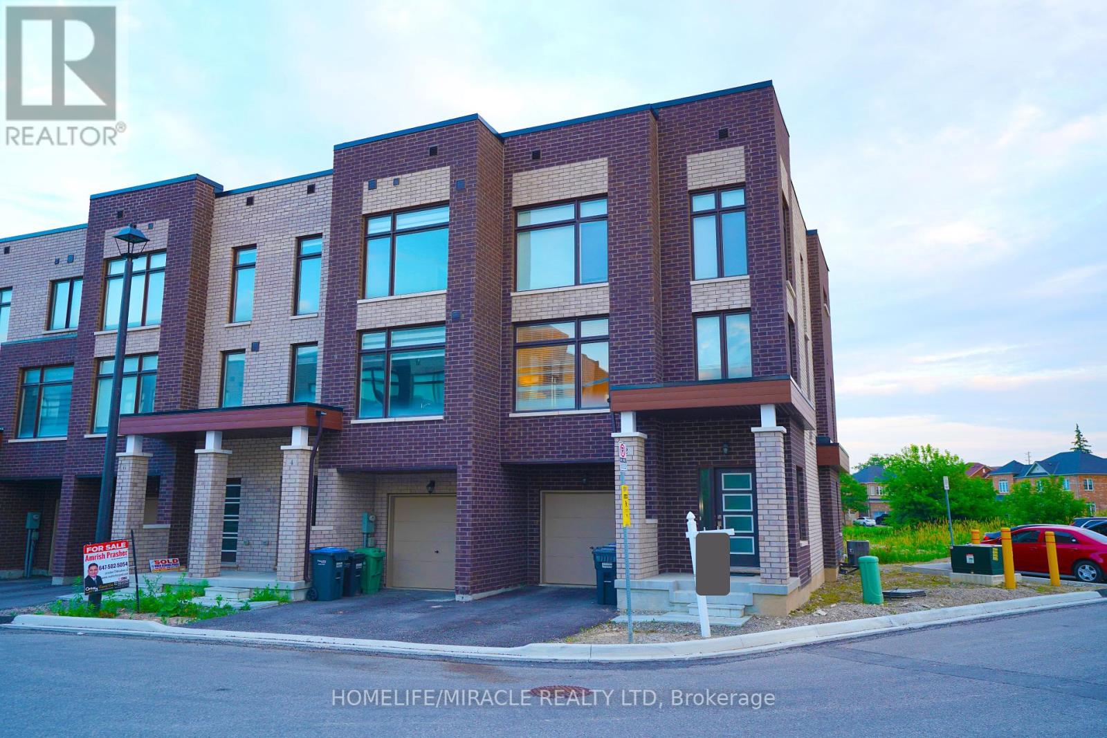 2 Queenpost Dr, Brampton Credit Valley, ON L6Y 6L2