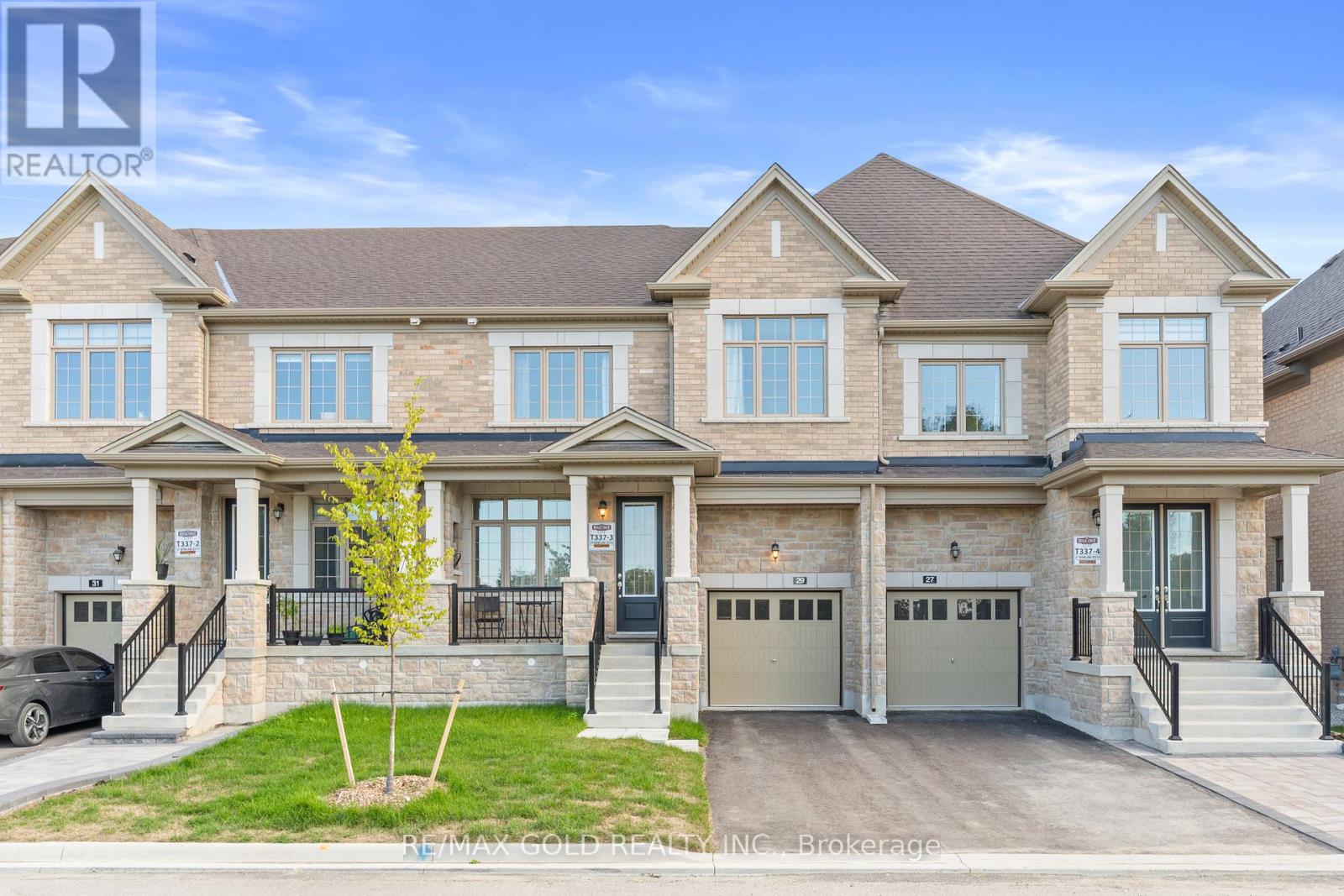 29 Bowline Vis S, East Gwillimbury Holland Landing, ON L9N 0W2