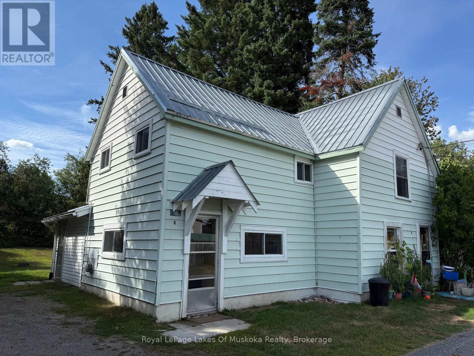 16 Barbara St, Perry, ON P0A 1R0