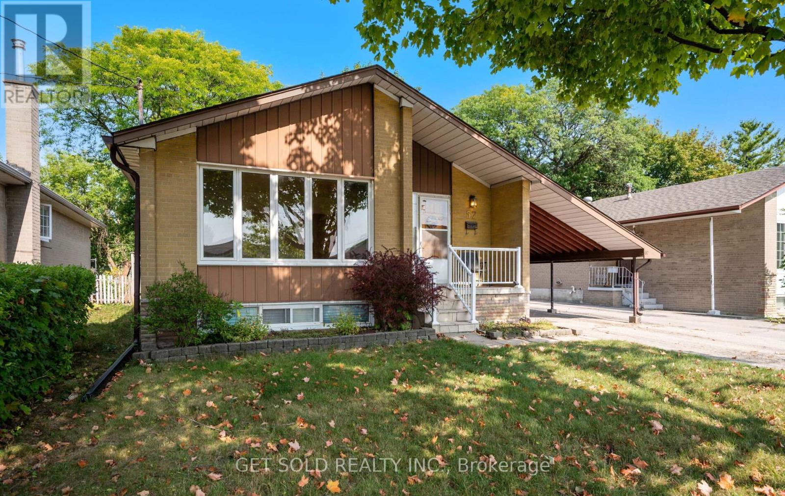 57 Taysham Cres, Toronto, ON M9V 1X1