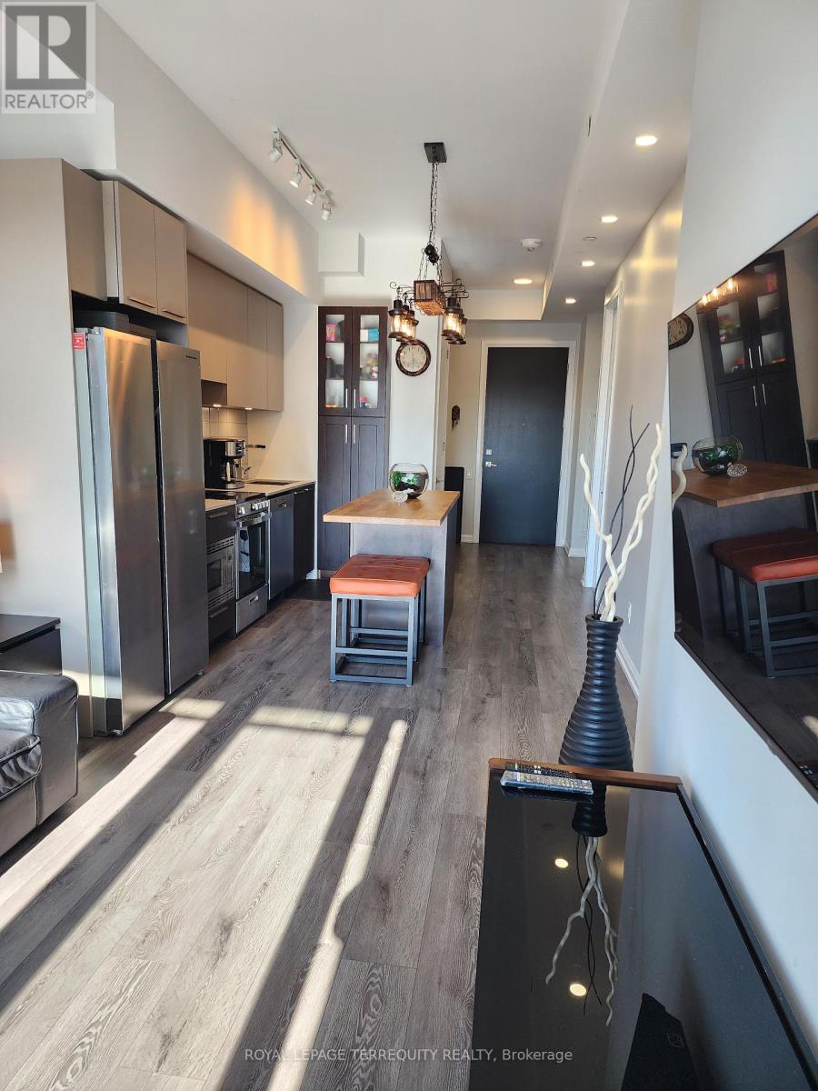 610 4208 Dundas St, Toronto Edenbridge-humber Valley, ON M8X 0B1
