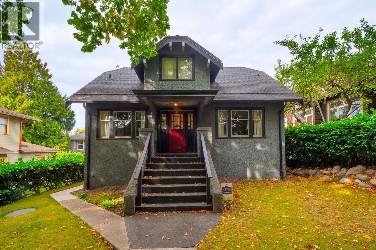 1809 Venables St, Vancouver, BC V5L 2H6