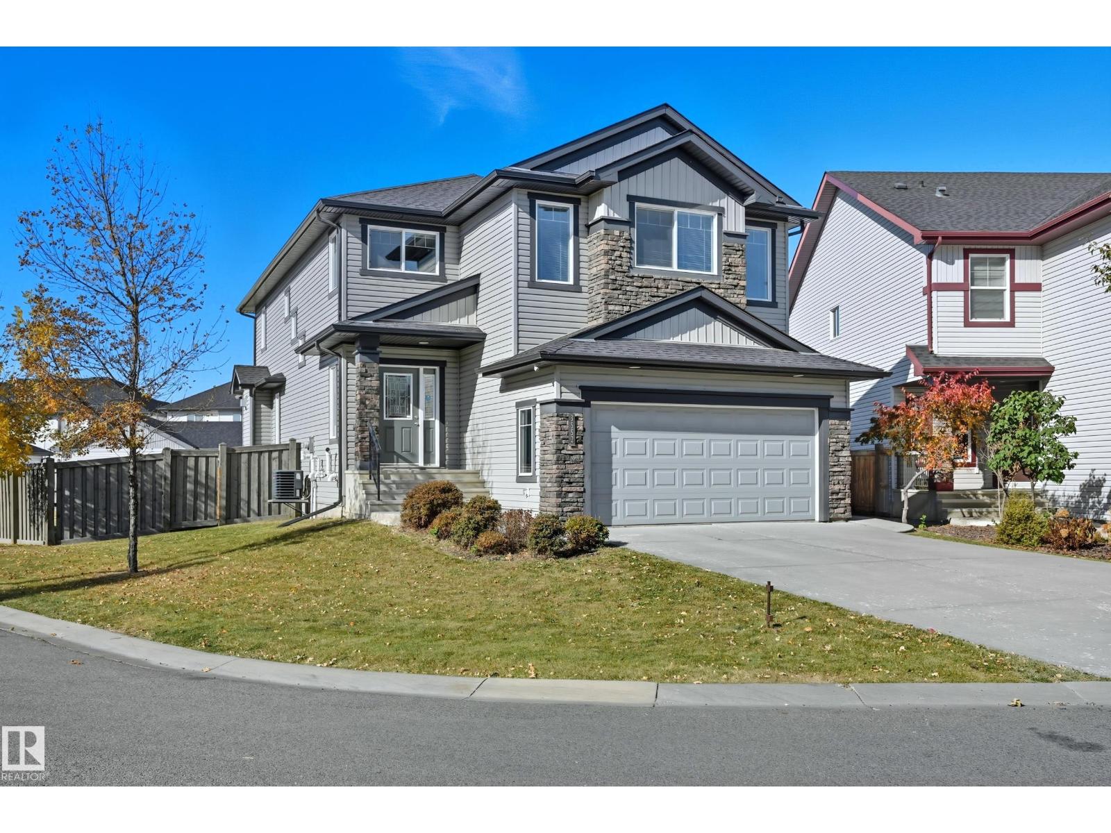 3552 Claxton Cr SW, Edmonton, AB T6W 0Z7