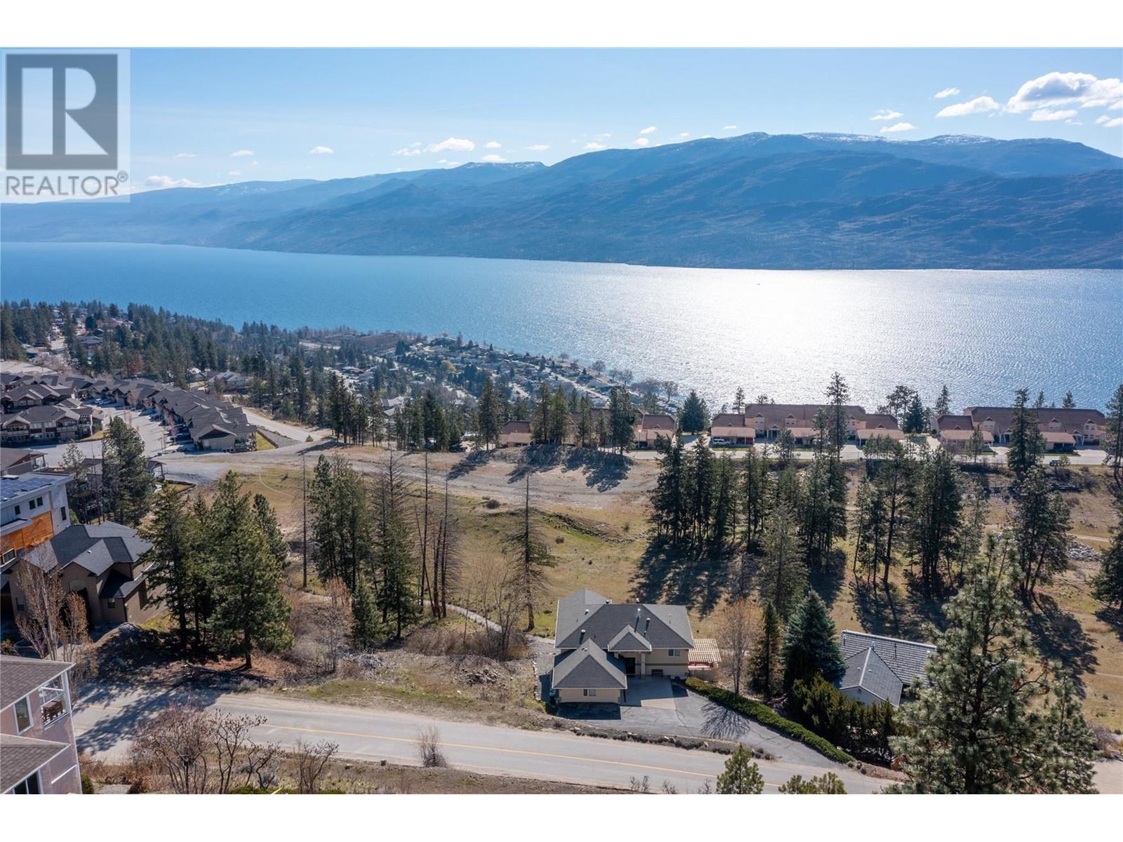 4623 Ponderosa Dr, Peachland, BC V0H 1X5