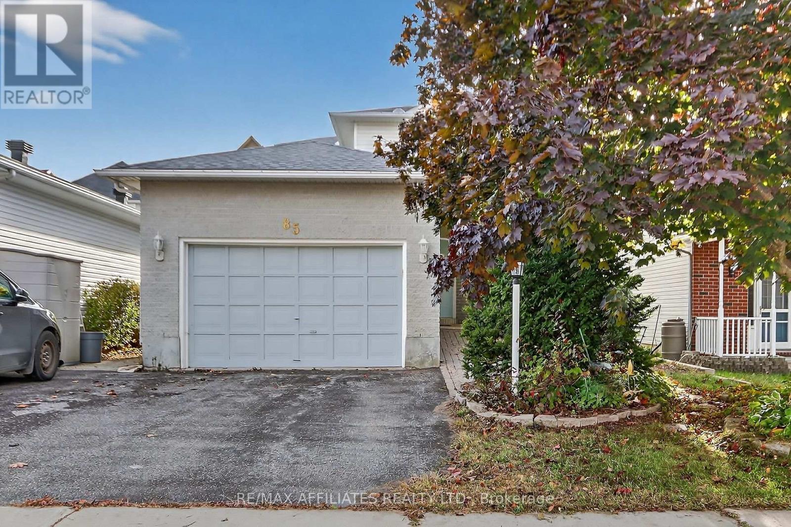 85 Alon St, Ottawa, ON K2S 1L2