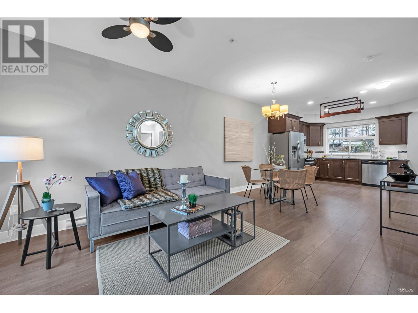 828 Royal Avenue Unit 202, New Westminster, BC V3M 1J9