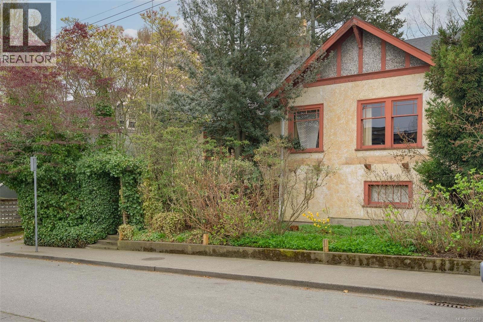 517 Toronto St, Victoria, BC V8V 1P1